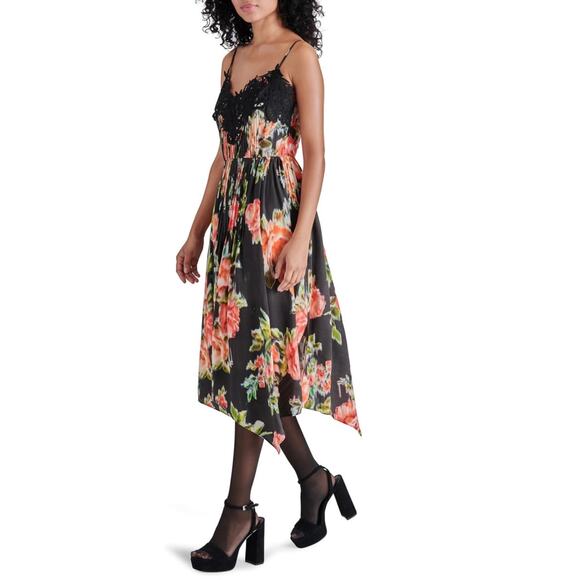 NWT Steve Madden Apparel Women's Beatrice Flowy Dress Lace Faded Rose Medium - Picture 2 of 5